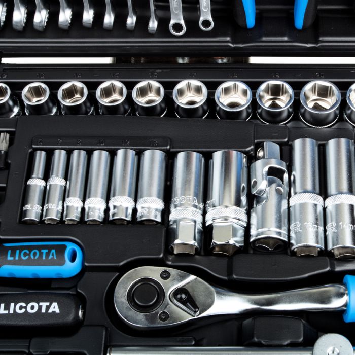 Набор инструментов в кейсе Licota ALK-8009F, 143 предмета, с трещоткой, 1/4", 1/2"