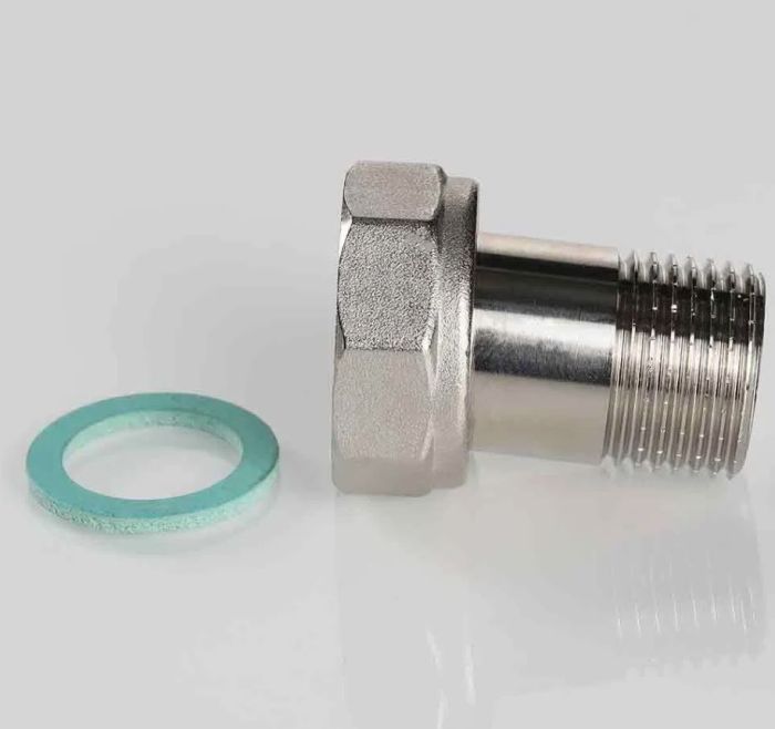 Полусгон VALTEC VTr.613.N.0504, 3/4"В х 1/2"Н, прямой с накидной гайкой