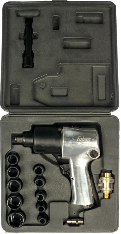 Пневмогайковерт ударный FUBAG IW580, 1/2", с набором головок, легковой, 576 Нм