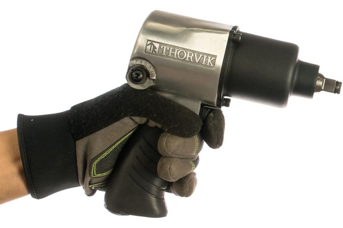 Пневмогайковерт ударный Thorvik AIW12717, 1/2", легковой, 717 Нм