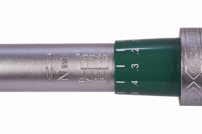 Динамометрический ключ Jonnesway T27010N, предельный, 2-10 Нм, 1/4"