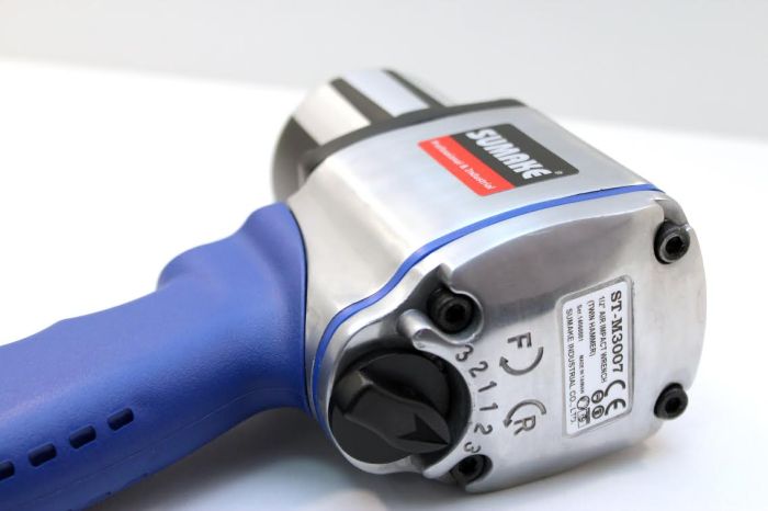 Пневмогайковерт ударный Sumake ST-M3007, 1/2", легковой, 542 Нм