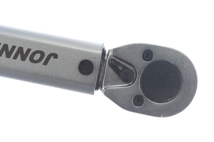 Динамометрический ключ Jonnesway T04250, предельный, 50-350 Нм, 1/2"