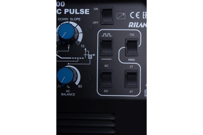 Сварочный аппарат инверторный Aurora PRO INTER TIG 200 AC/DC PULSE, TIG&MMA, 220В