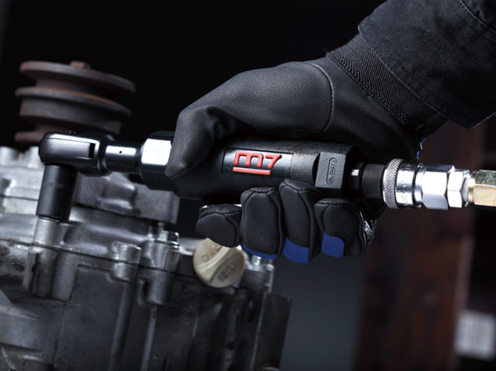 Пневмотрещотка угловая Mighty Seven NE-451R, 1/2", 30 Нм, короткая