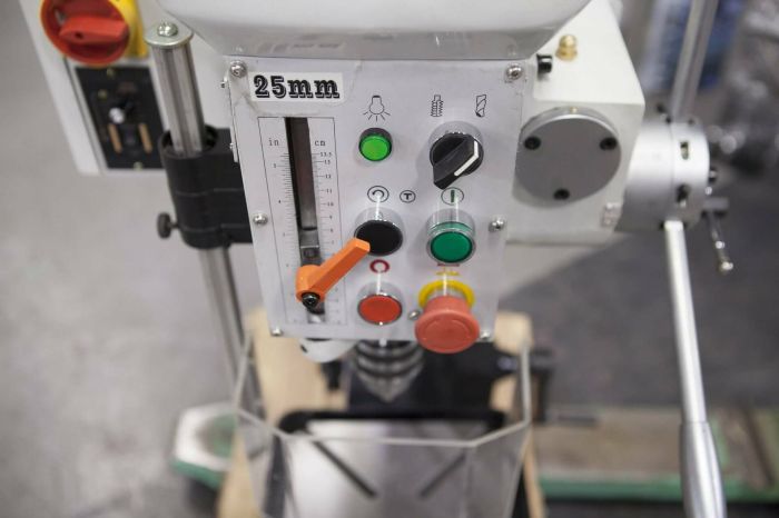 Станок сверлильный STALEX MTB-25PF, 1,1кВт, 25мм, 380В, 5 скоростей