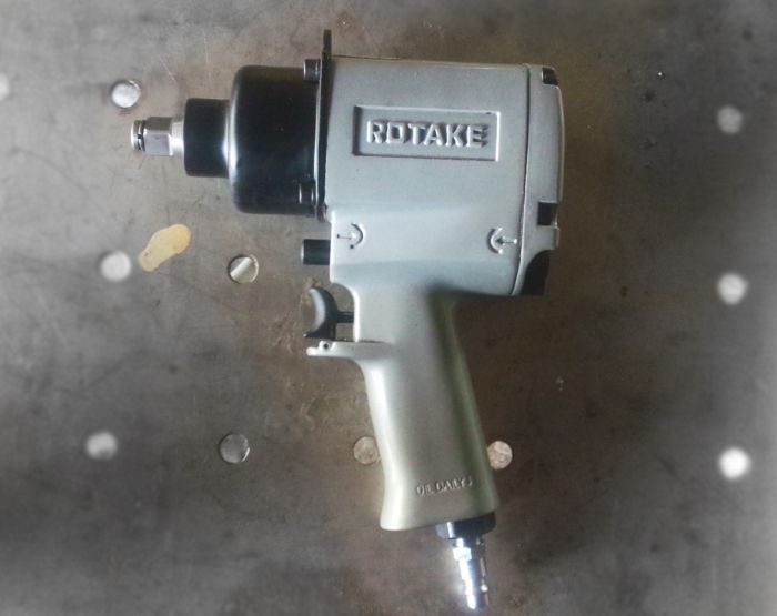 Пневмогайковерт ударный Rotake RT-5270, 1/2", композитный, легковой, 720 Нм