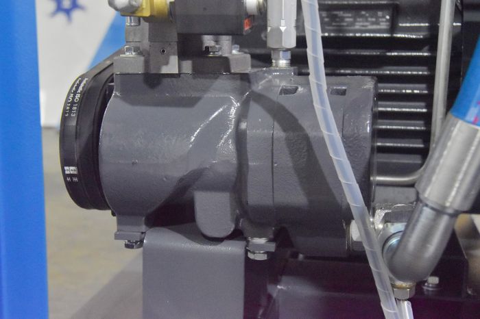 Винтовой компрессор KraftMachine KM11-10рВ-500, ременной привод, 10 бар, IP23, 1500л/мин, 500л