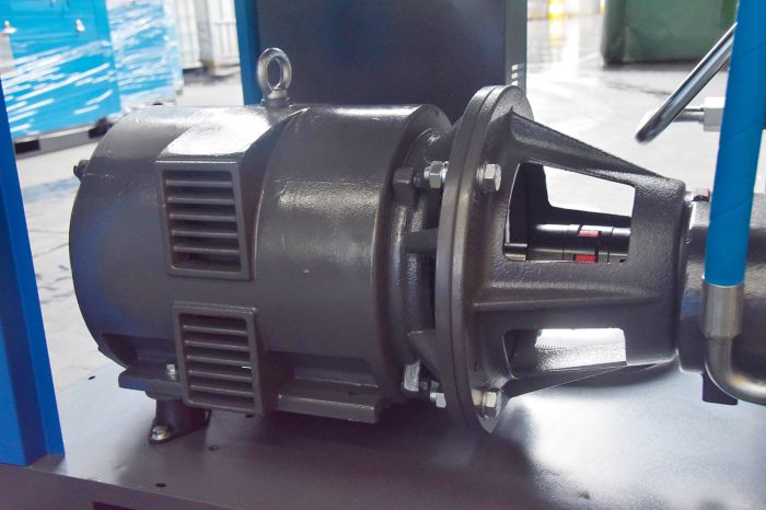 Винтовой компрессор KraftMachine KM11-8рВ, прямой привод, 8 бар, IP23, 1700л/мин