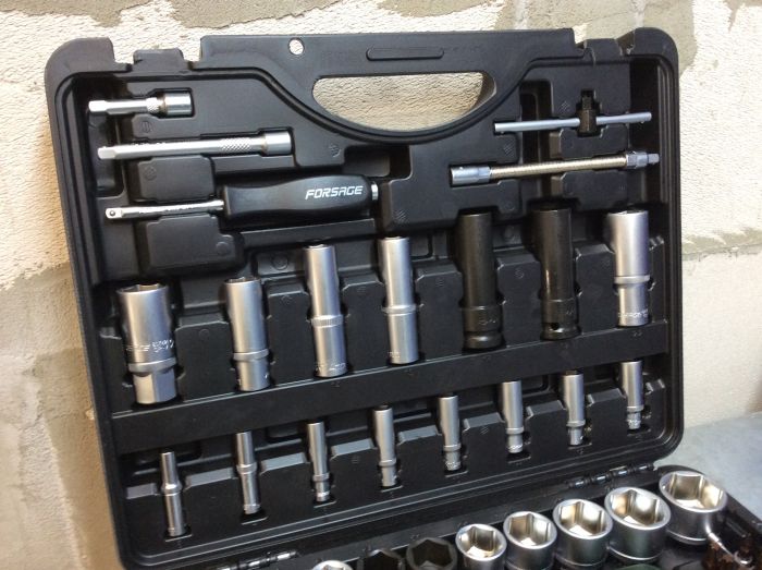 Набор инструментов в кейсе Forsage F-41082-5 PREMIUM, 114 предметов, с трещоткой, 1/2", 1/4"