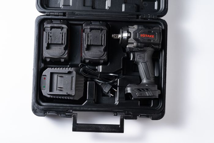 Гайковерт аккумуляторный ударный Rotake RC8802, 1/2", 890 Нм, в кейсе