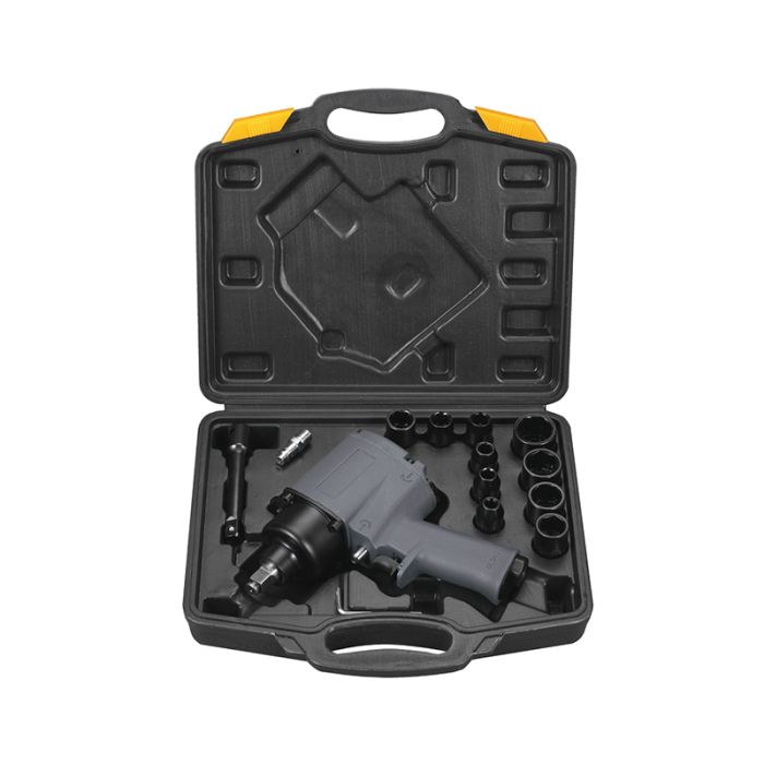 Пневмогайковерт ударный FUBAG IW720, 1/2", с набором головок, легковой, 720 Нм