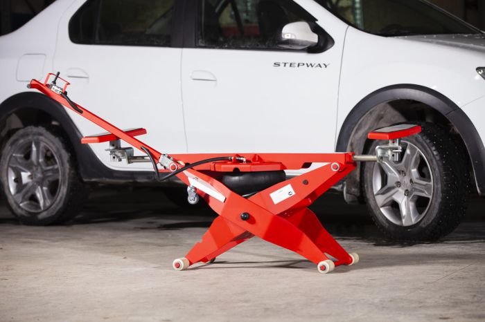 Подъемник автомобильный ножничный минилифт 3 тонны ASTRA microLIFT2 AR100.4, пневматический