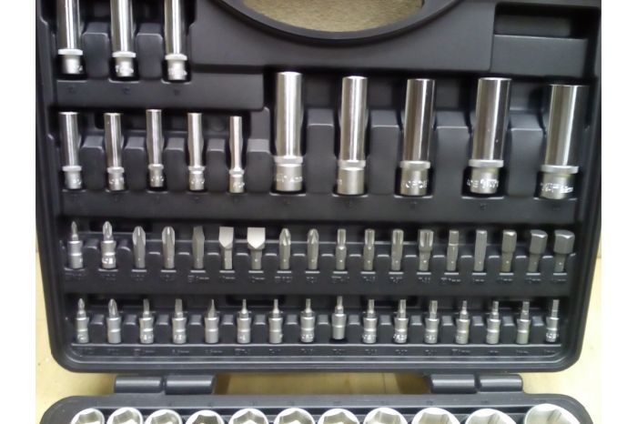 Набор инструментов в кейсе Force 4941R-5, 94 предмета, с трещоткой, 1/4"