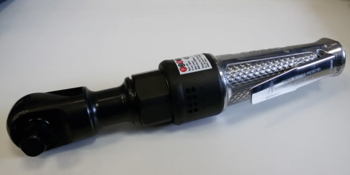 Пневмотрещoтка угловая Force F-82443, 1/2", 81 Нм