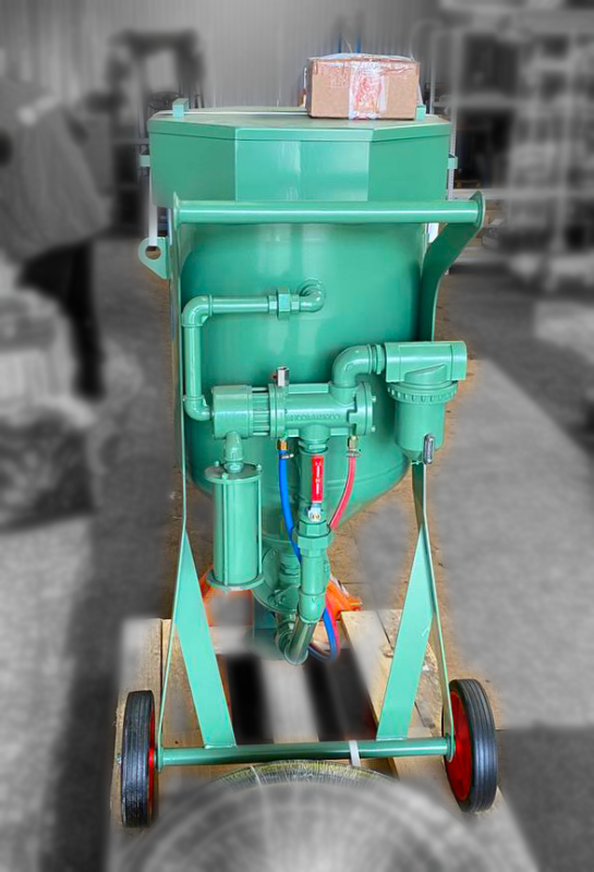 Комплект пескоструйного оборудования Contracor на базе BlastRazor Z-200RC (RAZOR Z-200RC, Twinline 20м, ExtraBlast-32 20м, NHP-2, CQP-2, RTC-9.5)