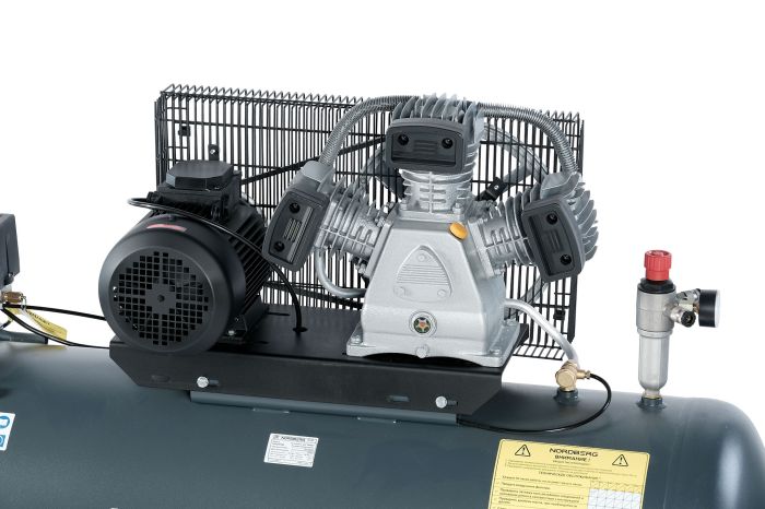 Поршневой компрессор NORDBERG NCP200/580, ременной привод, масляный, 580 л/мин, 380В