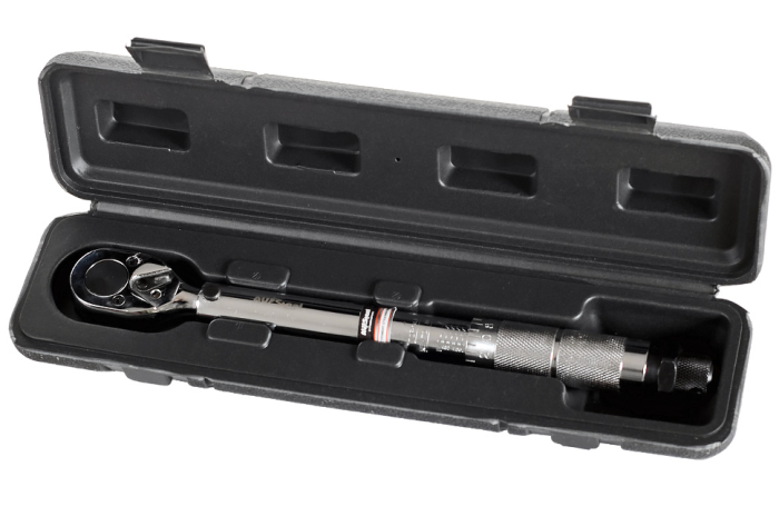 Динамометрический ключ AV Steel AV-517110, предельный, 19-110 Нм, 3/8"