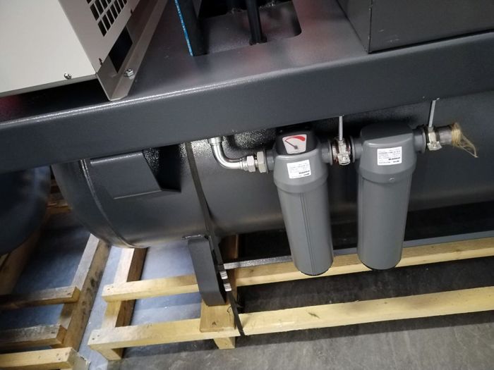Винтовой компрессор IronMac IC 20/8 AM DF 500L, прямой привод, 8 бар, IP54, 500л, 2250л/мин